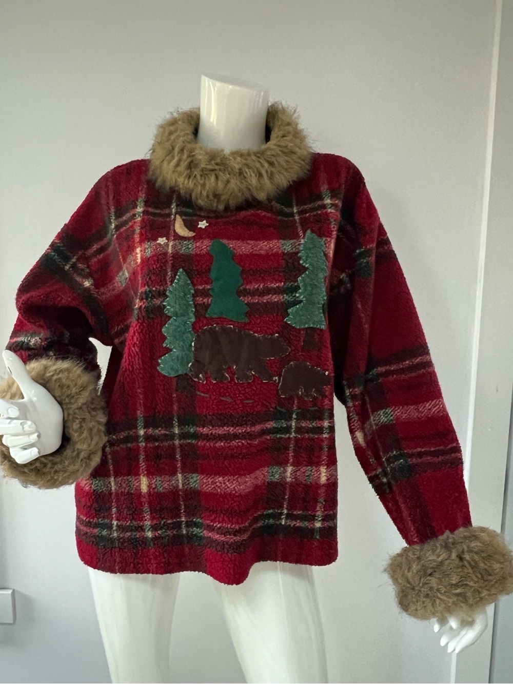 Vintage Tasha Polizzi Fleece sweater Made in USA bear and tree appliqué women M